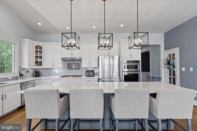 20014 BELMONT STATION DR, Ashburn, VA 20147