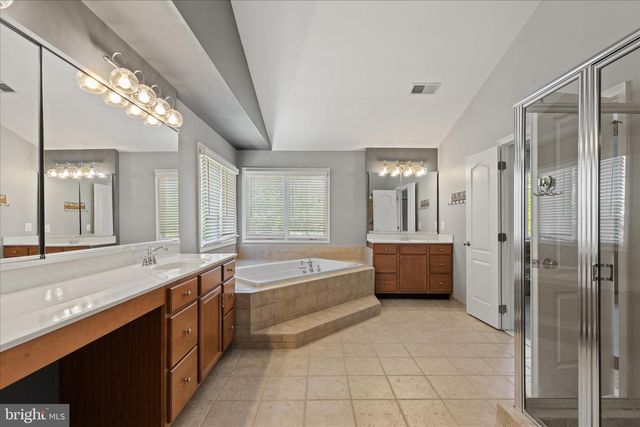 20014 BELMONT STATION DR, Ashburn, VA 20147