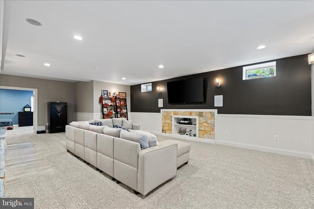 20014 BELMONT STATION DR, Ashburn, VA 20147