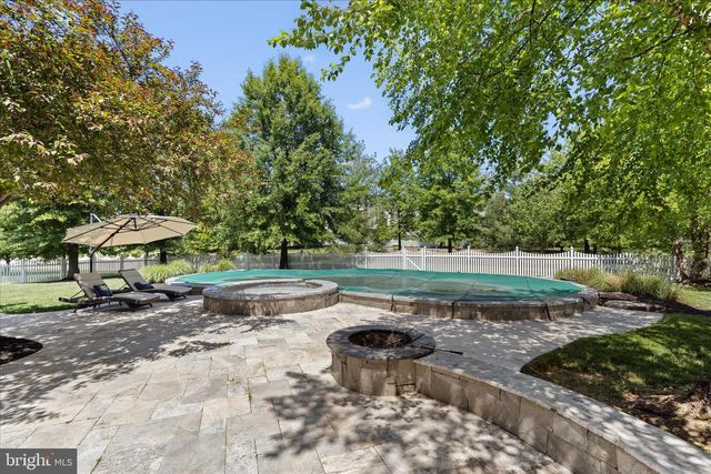 20014 BELMONT STATION DR, Ashburn, VA 20147