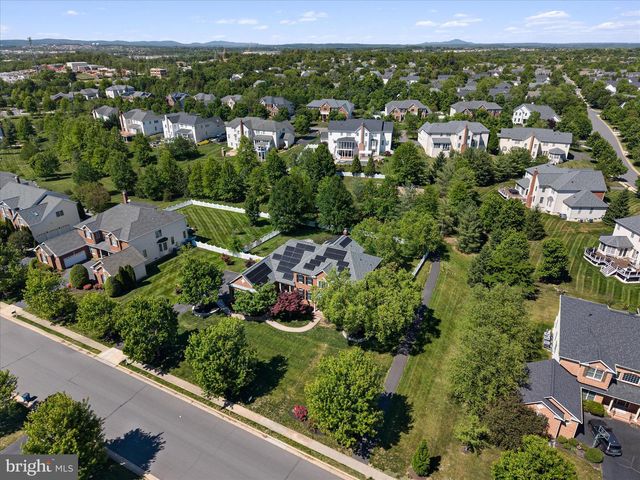 20014 BELMONT STATION DR, Ashburn, VA 20147