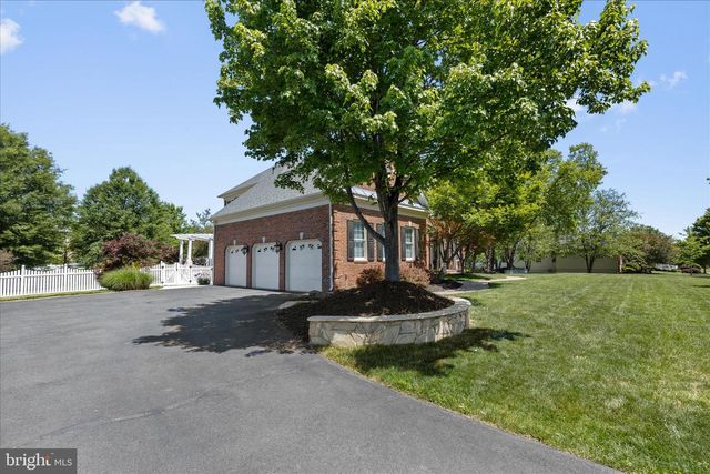 20014 BELMONT STATION DR, Ashburn, VA 20147