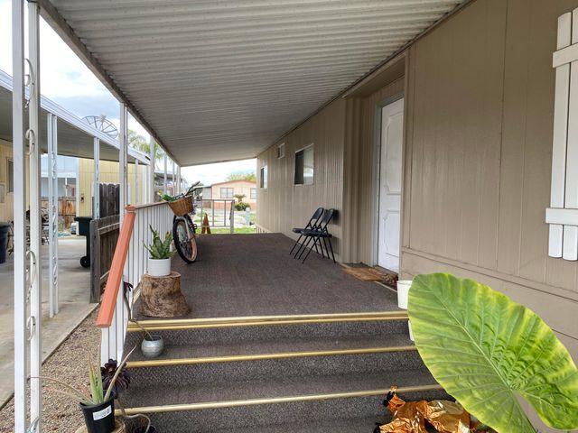 5505 W Tulare Ave 379, Visalia, CA 93277