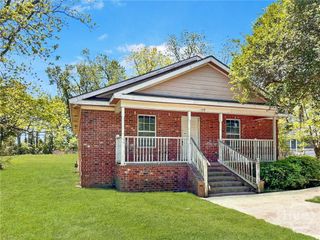 109 Darling Street, Savannah, GA 31408