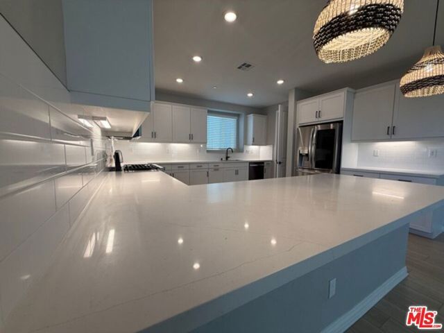 782 Daniel Freeman Circle, Inglewood, CA 90301