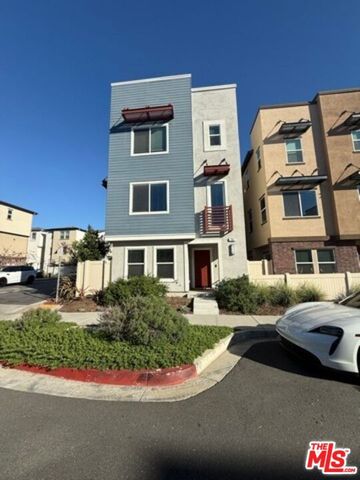 782 Daniel Freeman Circle, Inglewood, CA 90301