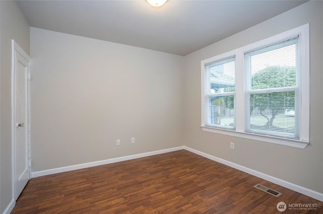 407 18th Street SW, Puyallup, WA 98371