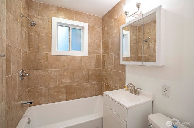 407 18th Street SW, Puyallup, WA 98371