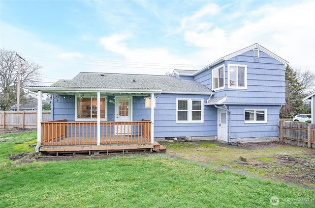 407 18th Street SW, Puyallup, WA 98371