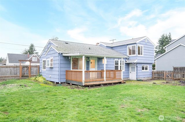 407 18th Street SW, Puyallup, WA 98371