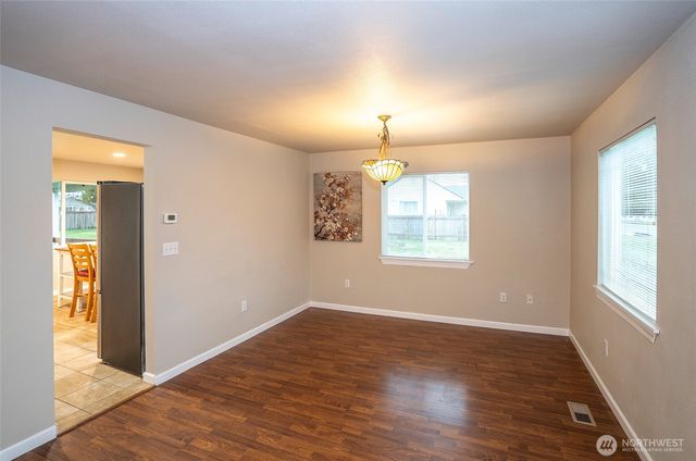 407 18th Street SW, Puyallup, WA 98371