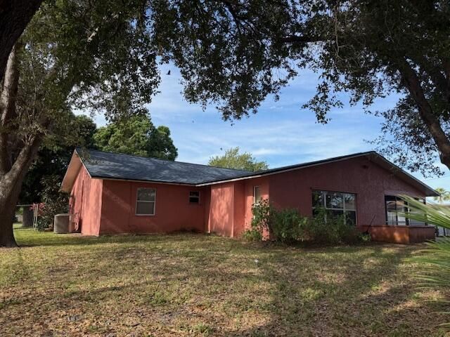 2585 SW Cameo Boulevard, Port St Lucie, FL 34953