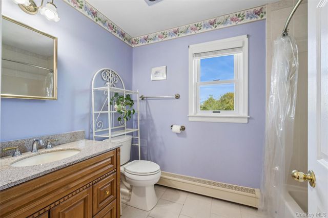 82 Jakes Lane, Baiting Hollow, NY 11933