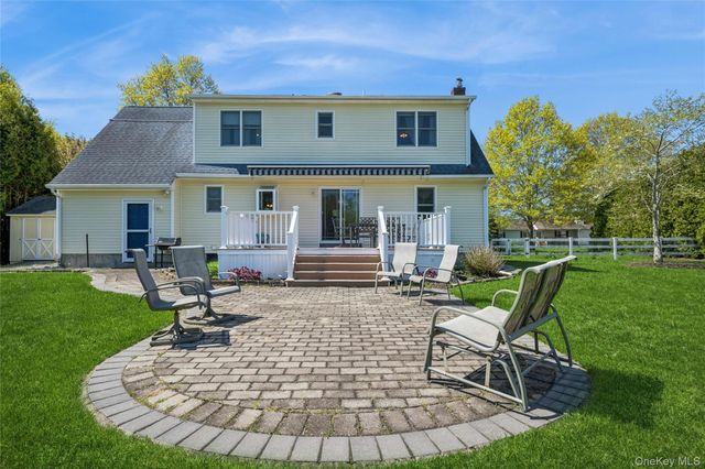 82 Jakes Lane, Baiting Hollow, NY 11933