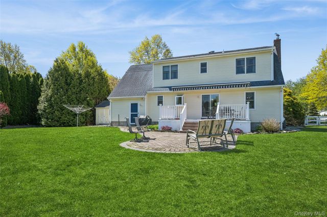82 Jakes Lane, Baiting Hollow, NY 11933