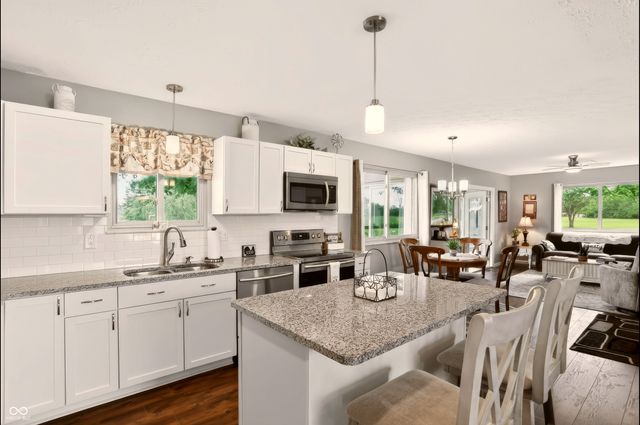 5216 S 600 W, New Palestine, IN 46163