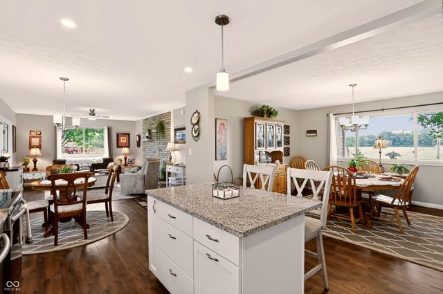5216 S 600 W, New Palestine, IN 46163