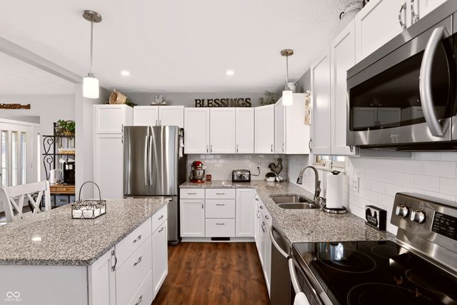 5216 S 600 W, New Palestine, IN 46163