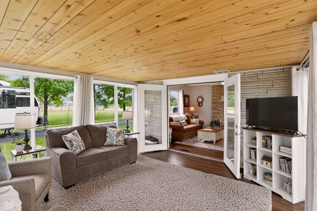 5216 S 600 W, New Palestine, IN 46163