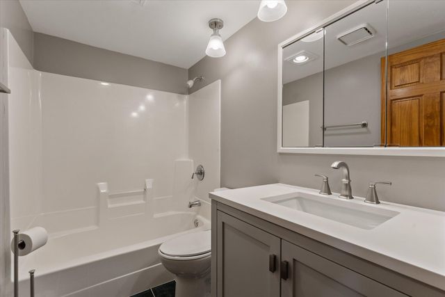 25600 Merle Street, Edwardsburg, MI 49112