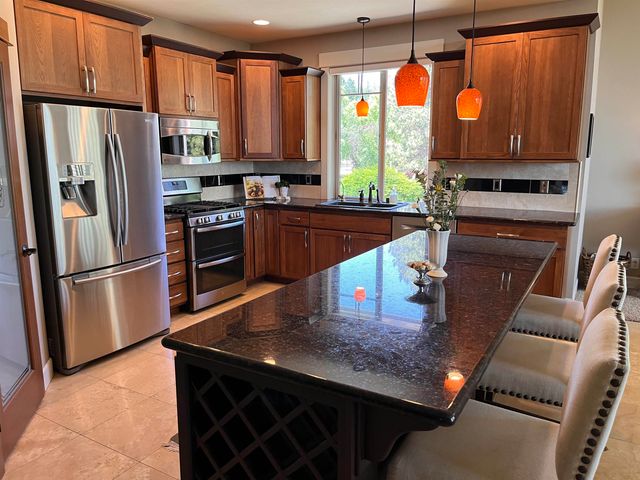 10532 EDNA Ln, Spokane, WA 99218