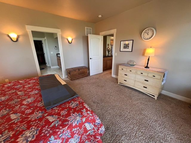 10532 EDNA Ln, Spokane, WA 99218