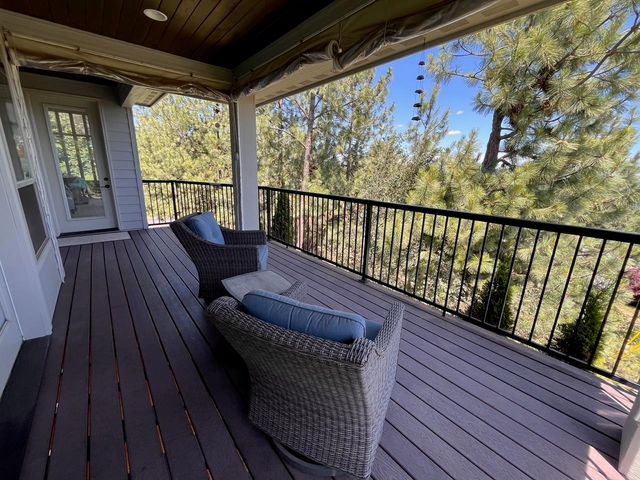 10532 EDNA Ln, Spokane, WA 99218