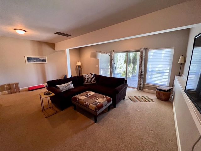 10532 EDNA Ln, Spokane, WA 99218