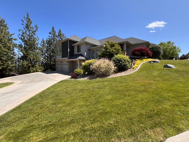 10532 EDNA Ln, Spokane, WA 99218