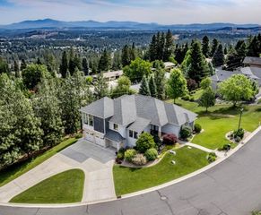 10532 EDNA Ln, Spokane, WA 99218