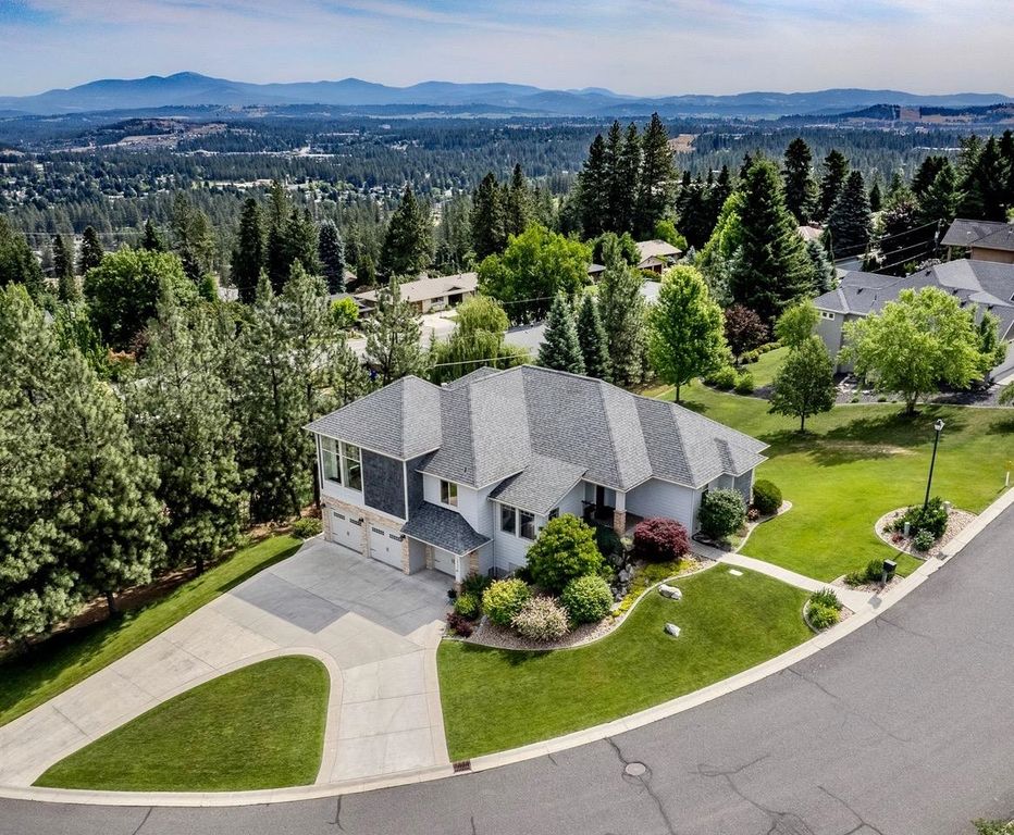 10532 EDNA Ln, Spokane, WA 99218