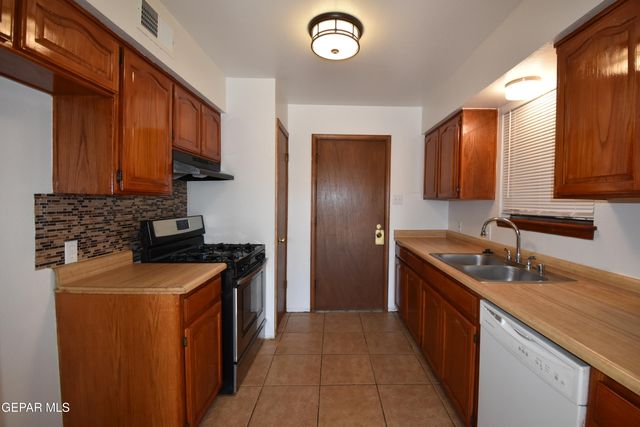 11724 Lorri Drive, El Paso, TX 79936