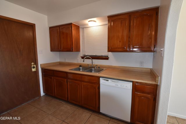 11724 Lorri Drive, El Paso, TX 79936