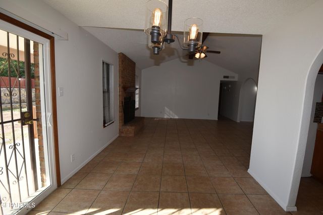 11724 Lorri Drive, El Paso, TX 79936