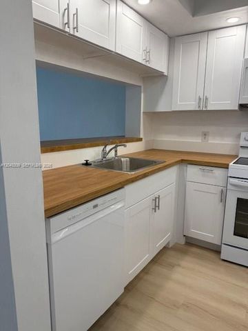 1001 SW 128th Ter 404B, Pembroke Pines, FL 33027