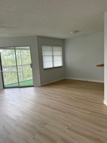 1001 SW 128th Ter 404B, Pembroke Pines, FL 33027