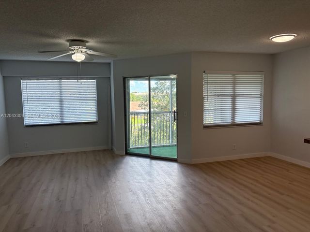 1001 SW 128th Ter 404B, Pembroke Pines, FL 33027