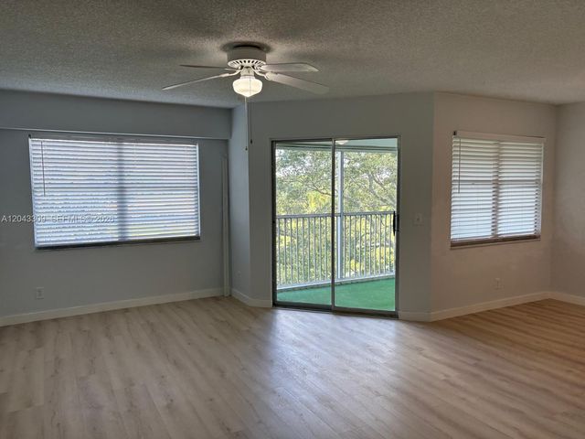 1001 SW 128th Ter 404B, Pembroke Pines, FL 33027