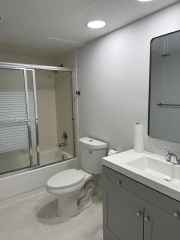 1001 SW 128th Ter 404B, Pembroke Pines, FL 33027