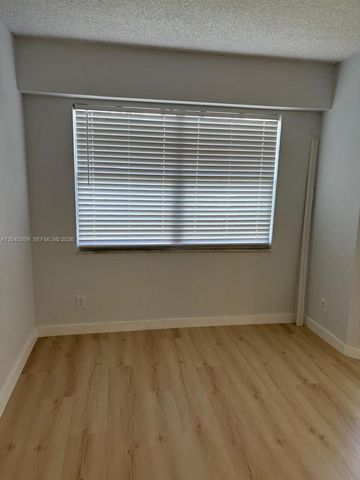 1001 SW 128th Ter 404B, Pembroke Pines, FL 33027