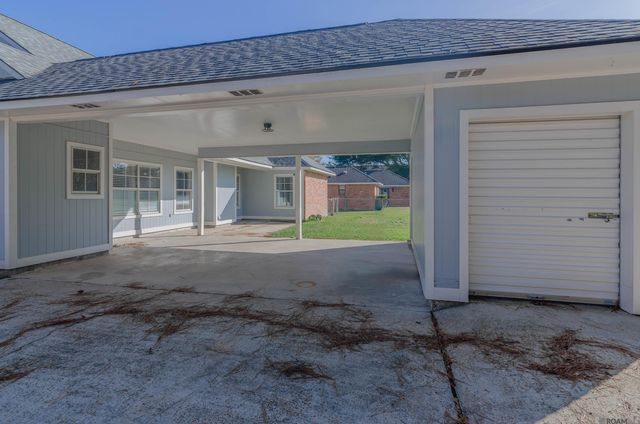 3508 Ash St, Zachary, LA 70791