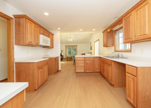 4805 Briarwood Drive, Cedar Falls, IA 50613