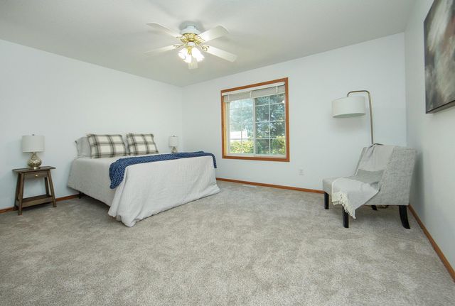 4805 Briarwood Drive, Cedar Falls, IA 50613