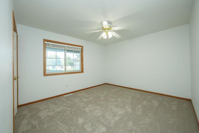 4805 Briarwood Drive, Cedar Falls, IA 50613