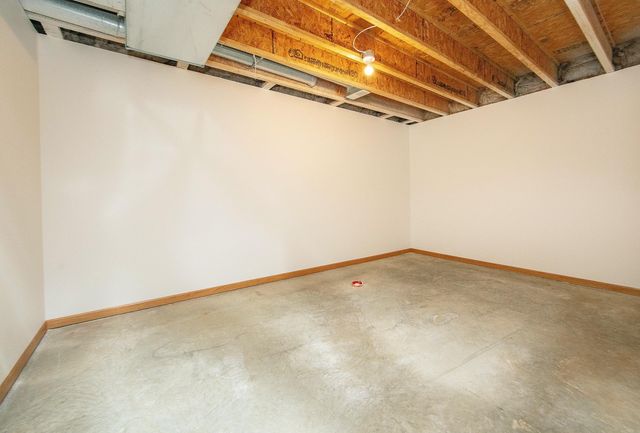 4805 Briarwood Drive, Cedar Falls, IA 50613