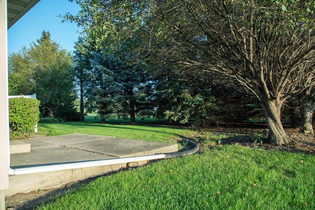 4805 Briarwood Drive, Cedar Falls, IA 50613