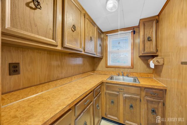 7 Leonardine Avenue, South River, NJ 08882