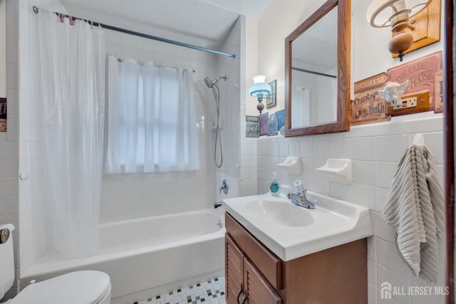 7 Leonardine Avenue, South River, NJ 08882