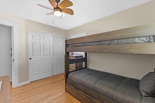 2517 Armour AVENUE, Saint Francis, WI 53235