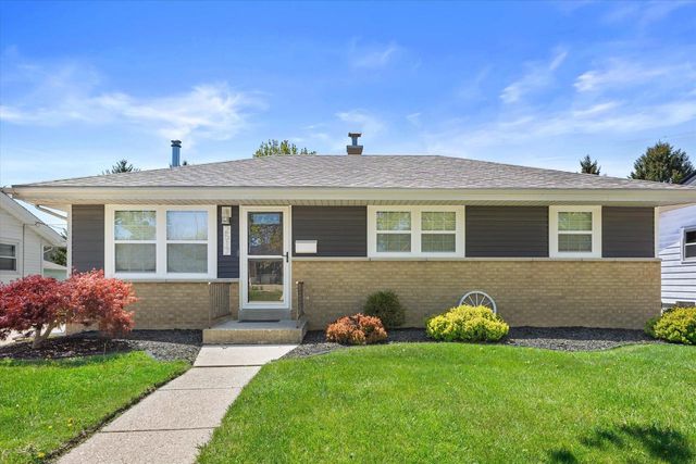 2517 Armour AVENUE, Saint Francis, WI 53235